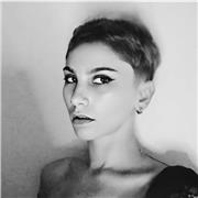 Soy estudiante de Dirección de arte y producción audiovisual, con experiencia en administración